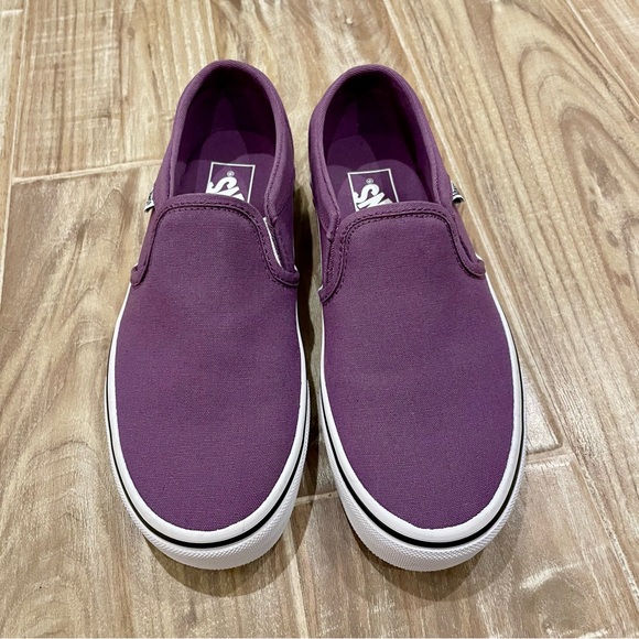 Vans Asher Slip-On Sneaker Women's Size 7 NWOT Purple Mauve Canvas. - Picture 2 of 6